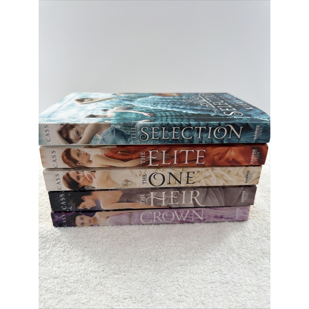 Kiera Cass The Selection Series 5-Book Box Set, Never Been Read NY Times Best